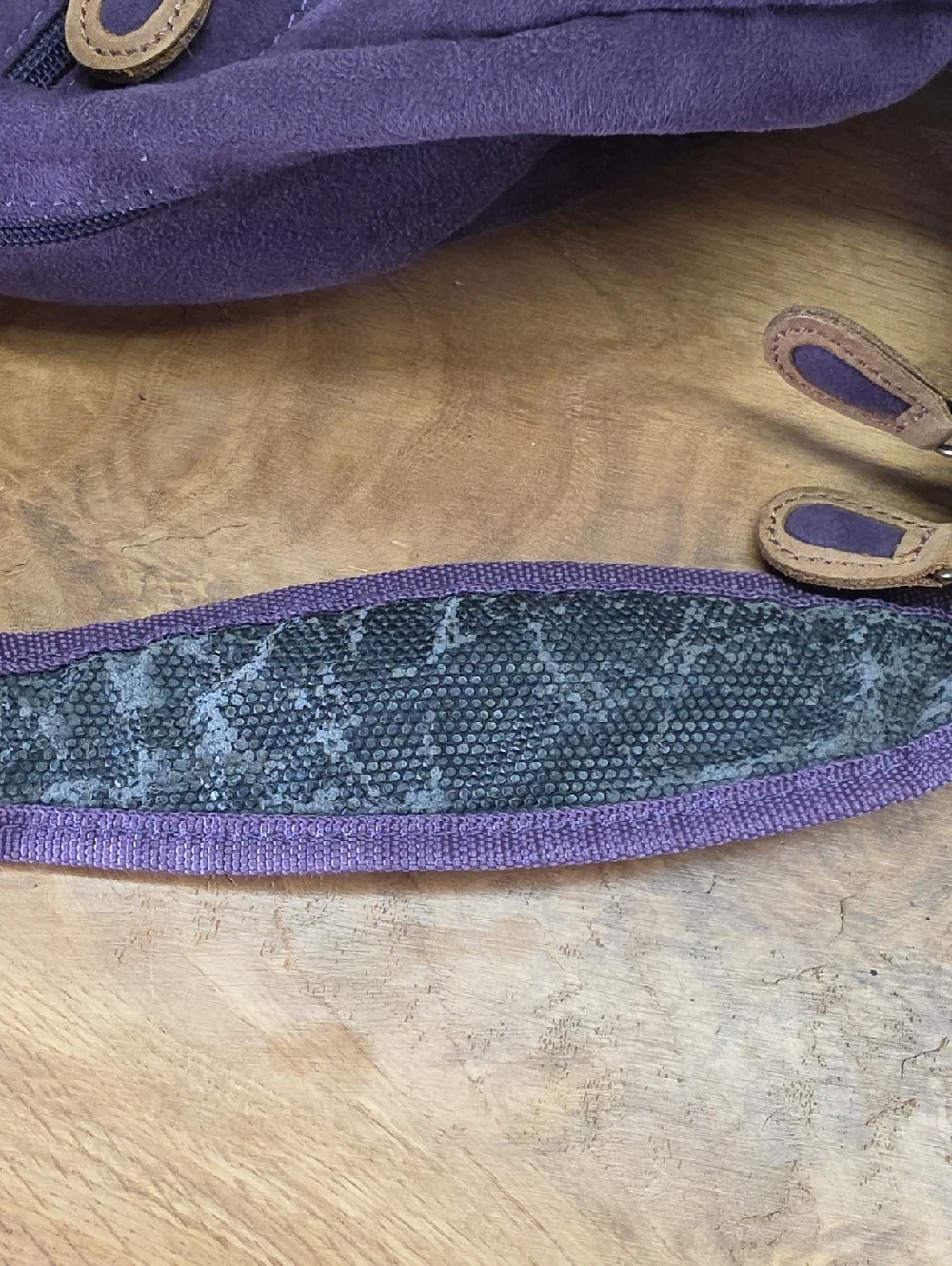 L L Bean Ameribag Healthy Back Purple Sling Crossbody Bag - Picture 6 of 6